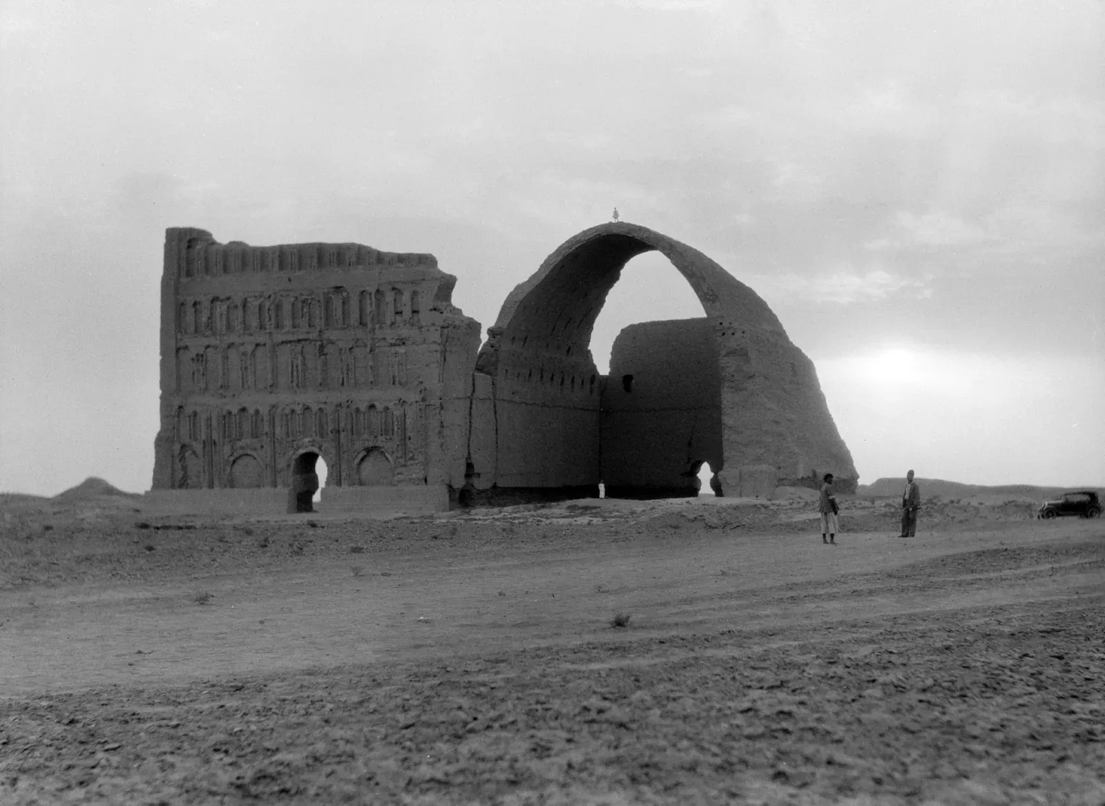 Ruines de Ctésiphon photographiées en 1932